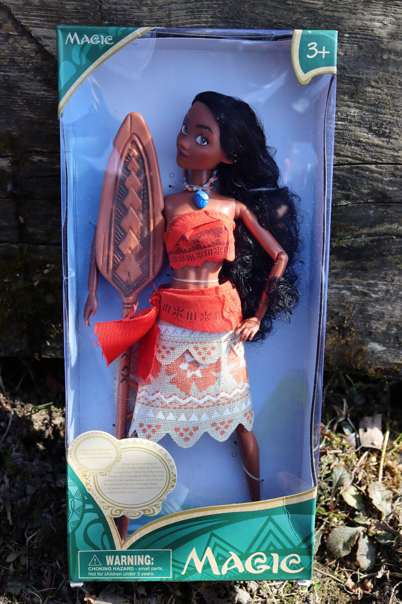 Коробка с Моаной