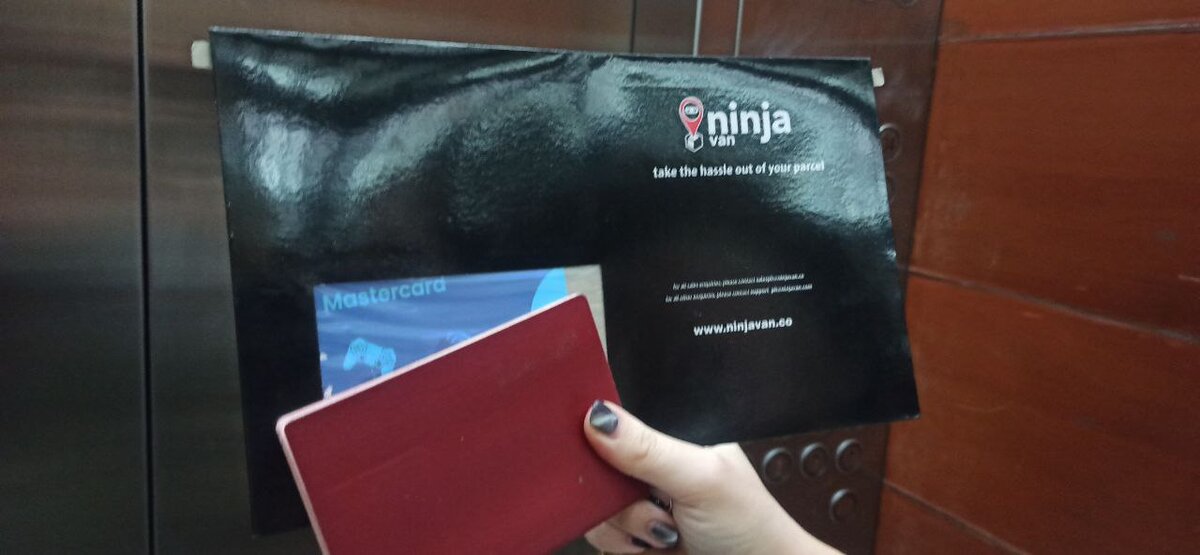 При получении тоже попросили предъявить паспорт