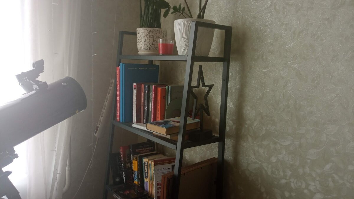 Я давно перестала приглашать в дом гостей: виновата коллега, которая посмеялась над моим жилищем