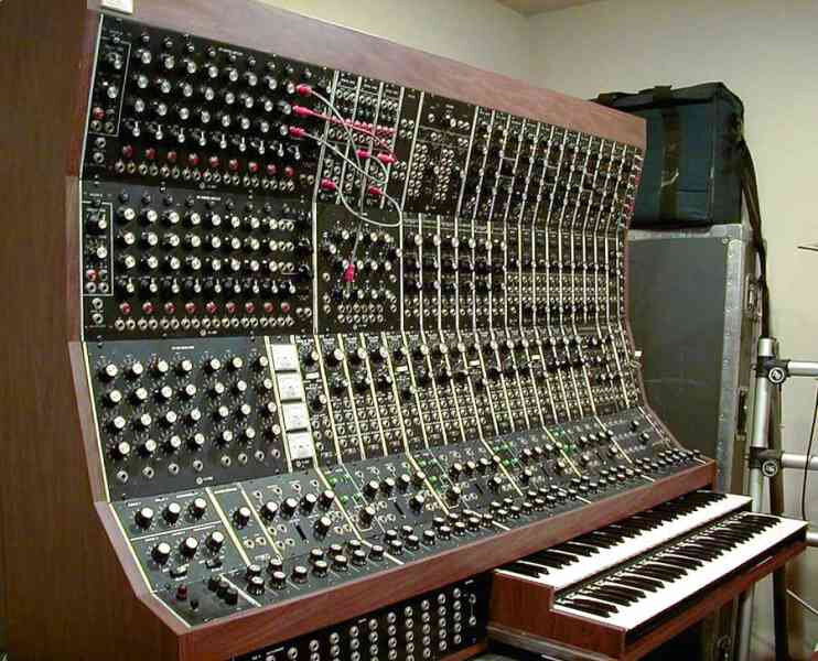 The Moog Modular, выпущенный в 1964.