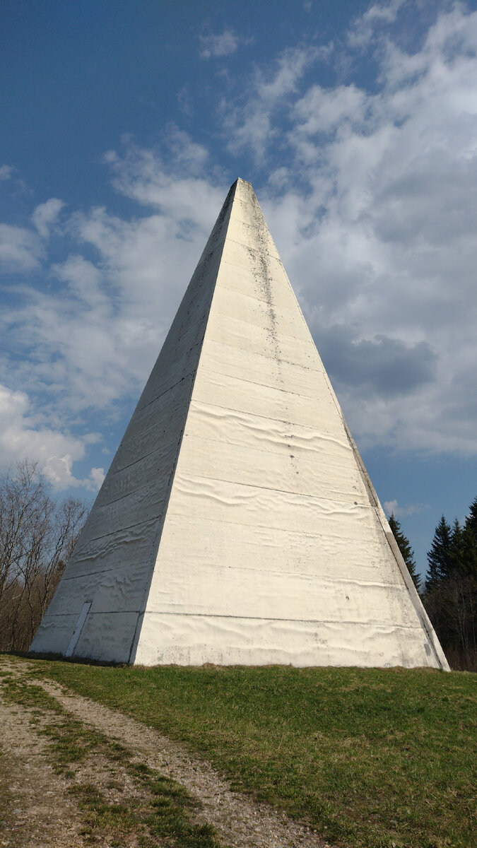 Селигерская пирамида Голода. Фото автора