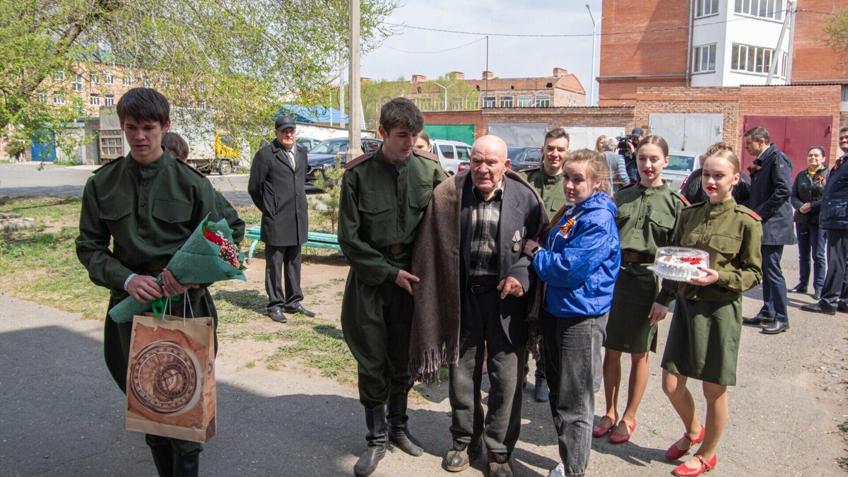     Активисты «Единой России» и движения «Волонтеры Победы» сообщили о запуске крупной кампании по подготовке и проведению праздничных мероприятий к 9 Мая.