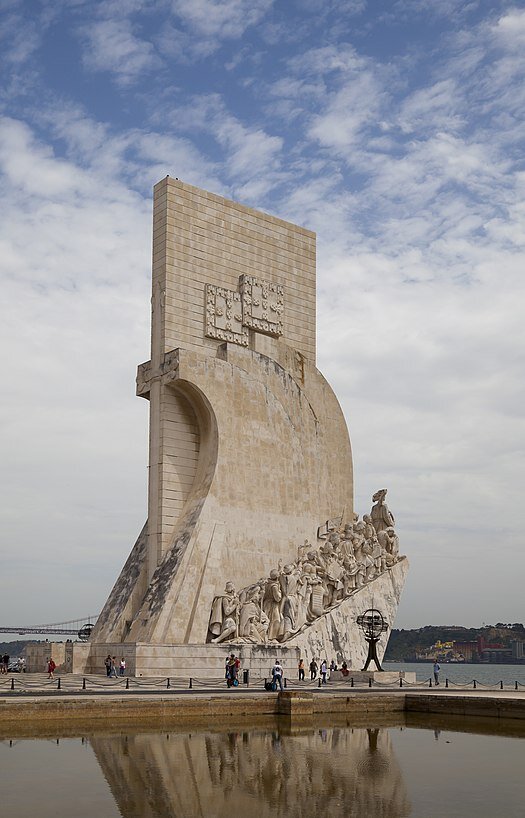 Памятник великим географическим открытиям, Лиссабон, Португалия
