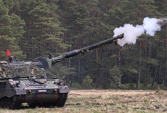    САУ Panzerhaubitze 2000