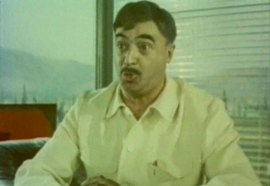 Этим фильмом режиссер Леонид Гайдай бьет в 67-ом году рекорд посещаемости, установленный его предыдущей комедией «Операция Ы».-3