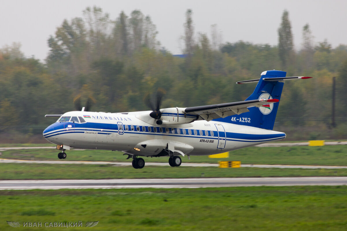 ATR42  а/к Azal