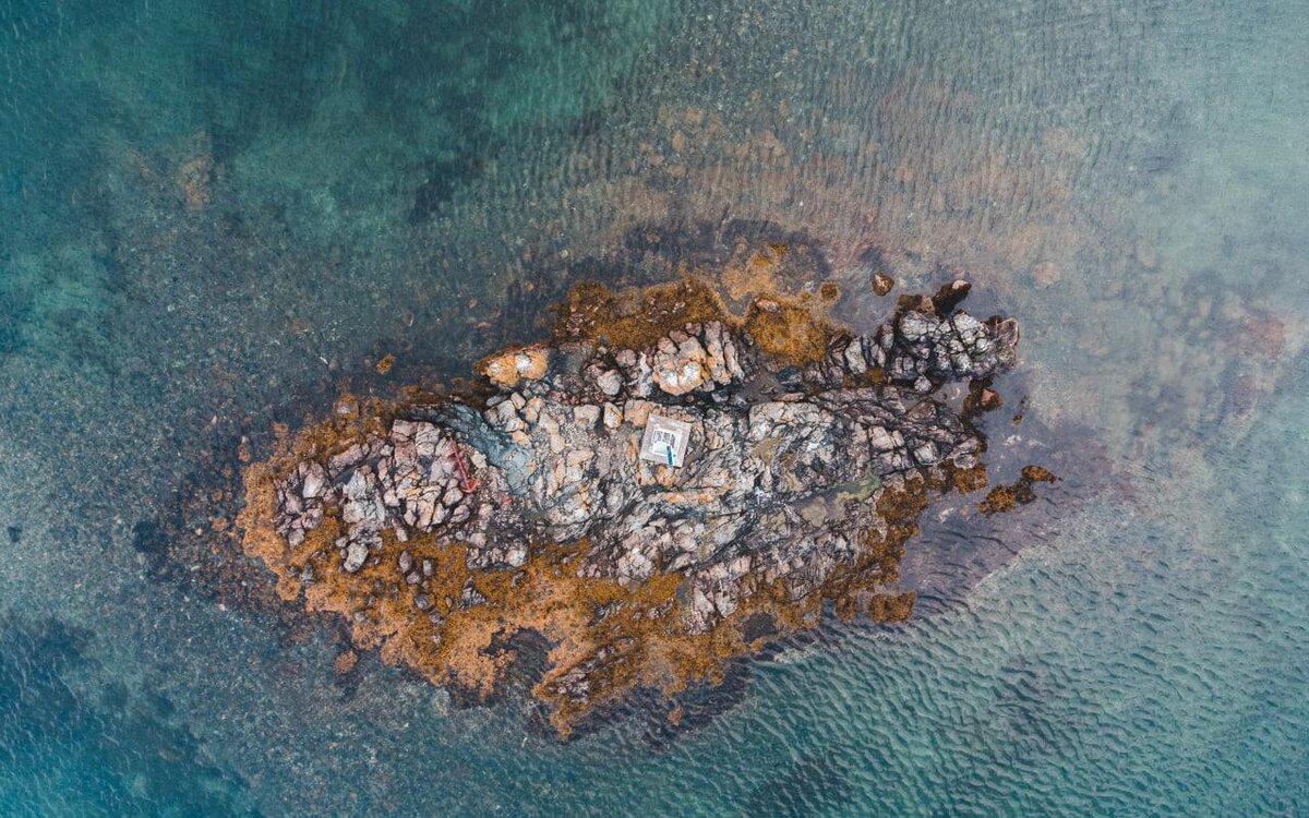 остров из мусора