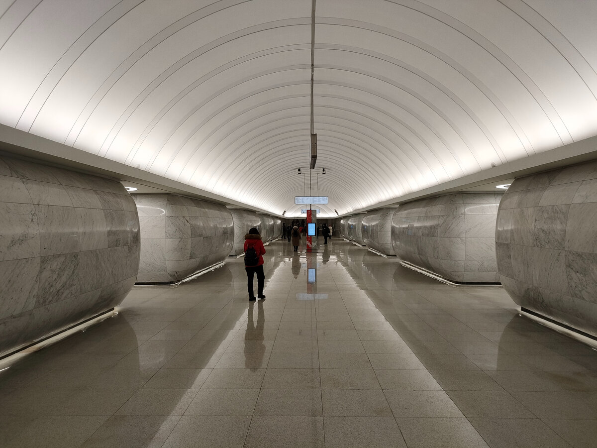 Гермодверь в метро