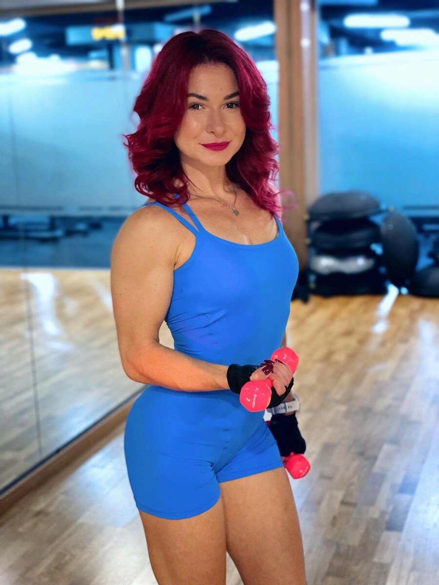 Ирина Серова. Тренер персональных и групповых тренировок: Prama, 3D ягодицы, Functional, ABL, аквааэробика. Участник соревнований по бодибилдингу (листать далее) →