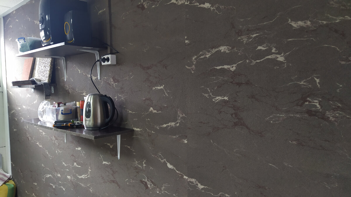 Общий вид стены с отделкой