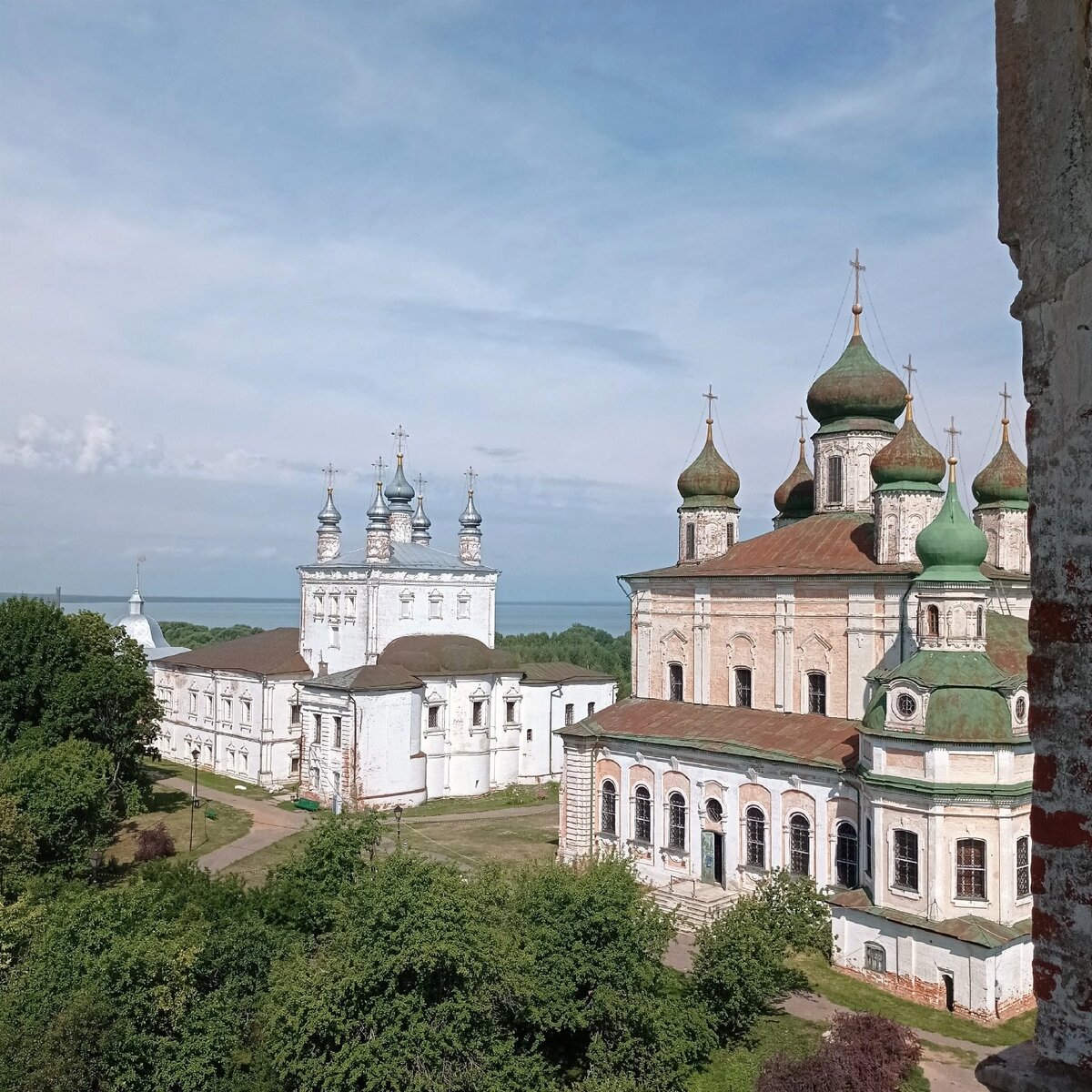 Горицкий мужской монастырь (фото автора)