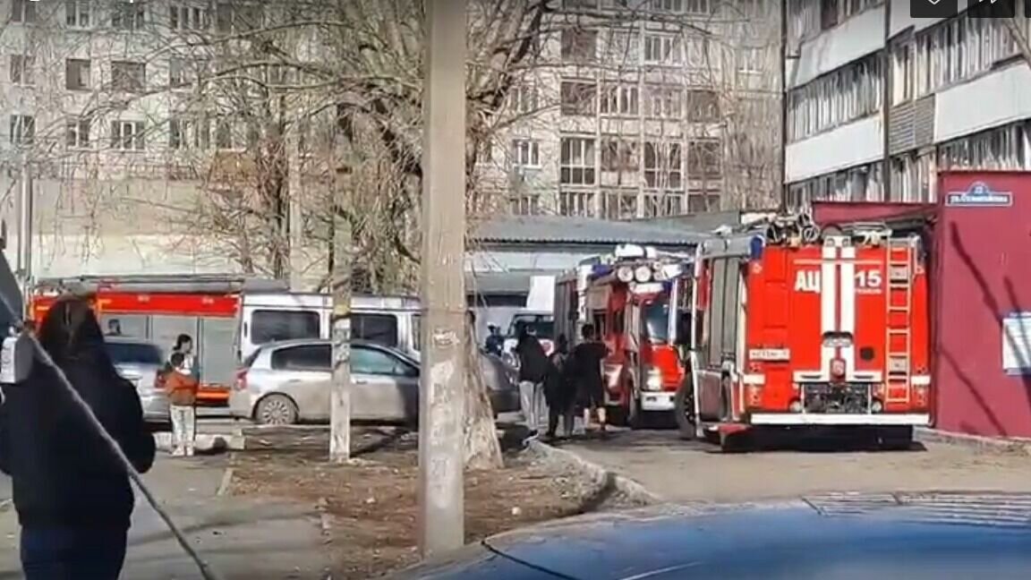     В областной столице 28 марта на улице Олимпийская, 22, загорелась квартира. По данным паблика «ЧС Тюмень, всё произошло в 14 часов, на место прибыли 6 машин МЧС. Пострадавших нет.