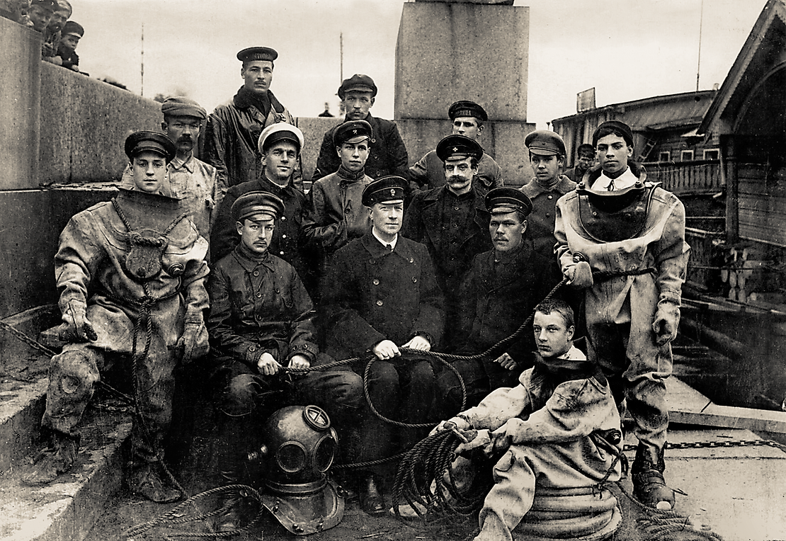 Преподаватели водолазной школы в 1919 г.