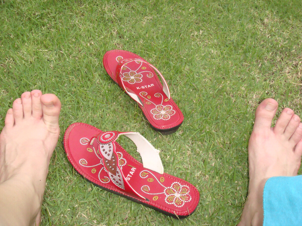 В некоторых квартирах и домах царит позитивная и хорошая энергия, а в других – негативная. 