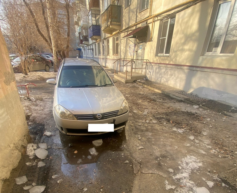    Камшилова оценивает ущерб в сумму порядка 100 тысяч рублей