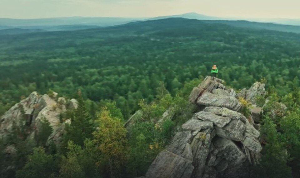     RT подготовил для туристов видеоролик об отдыхе на Урале  Кадр видео