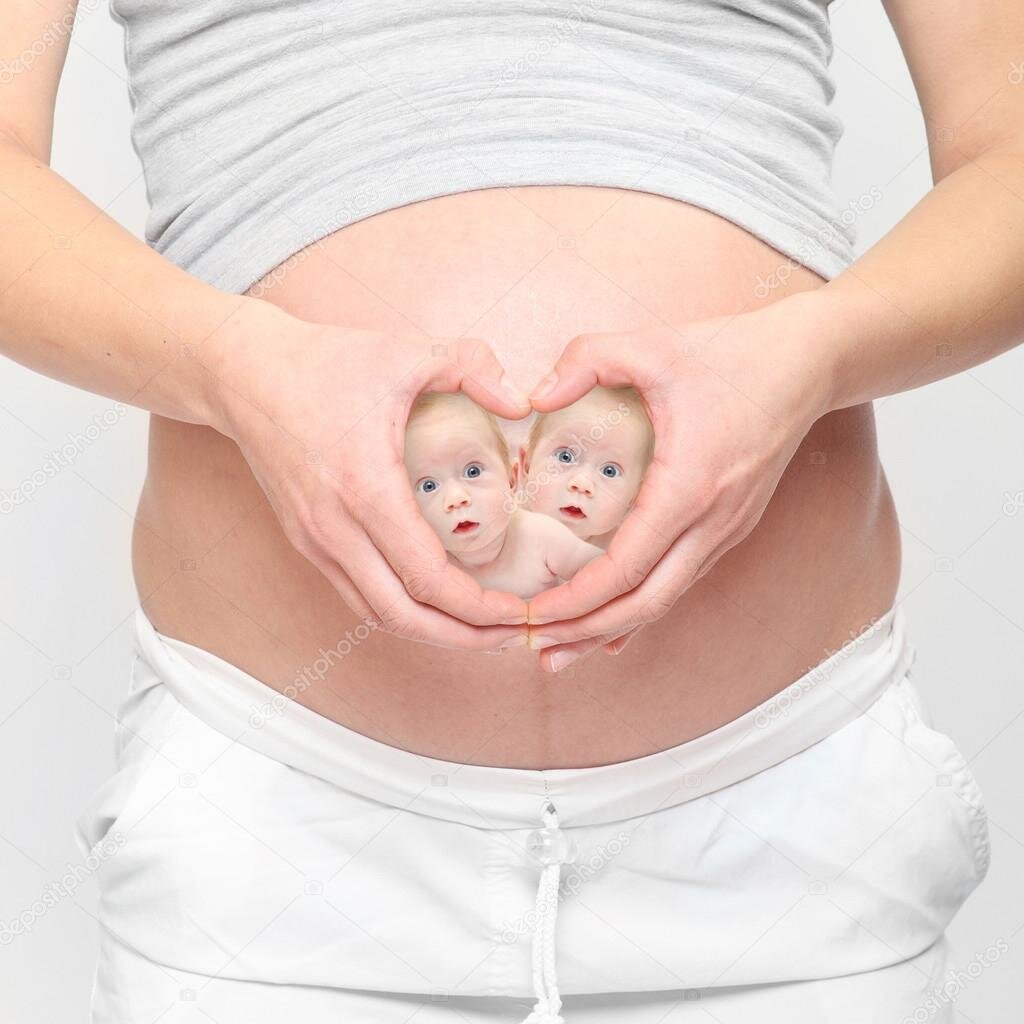 13 лет живет у мамы в животе. Женщина с многоплодной беременностью. Двойняшки беременность.
