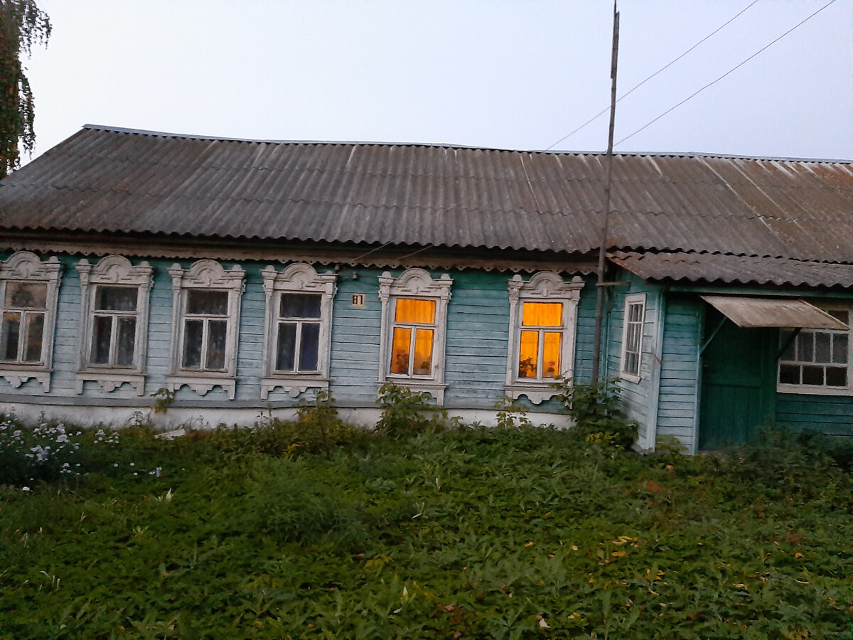 Фото автора : Россия, Московская область, Раменский район, село Ульянино. Дом ранее принадлежал семье Поморцевых.