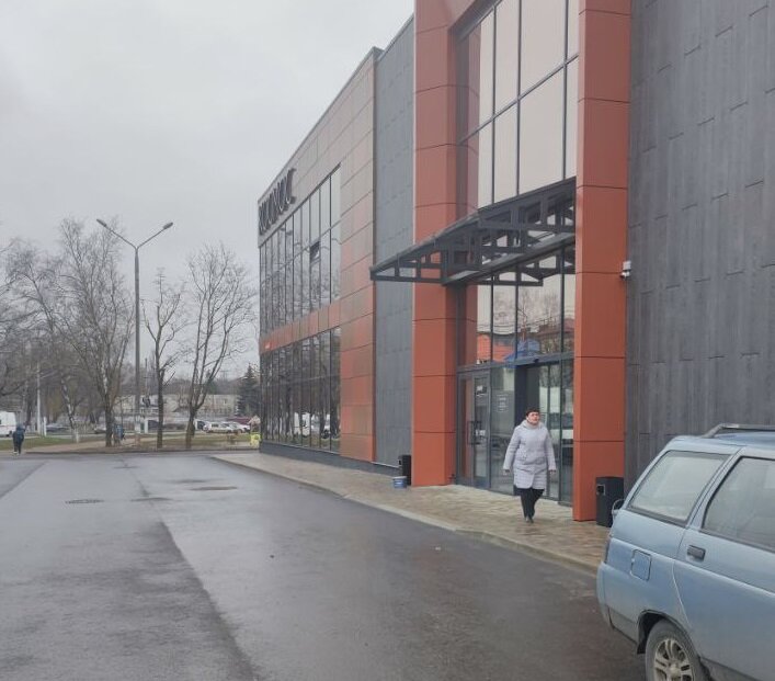    Дураки вы все: в Брянске 1 апреля во второй раз не открылся ТЦ «Космос» — назвали новую дату avchernov
