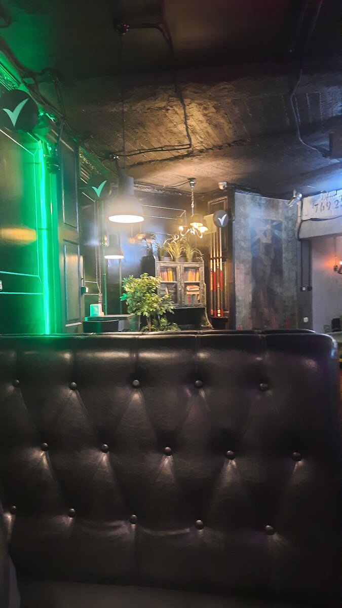 "Дверь" - секретный бар в центре Ярославля. | Фуд-блогеры Ярославля | Дзен