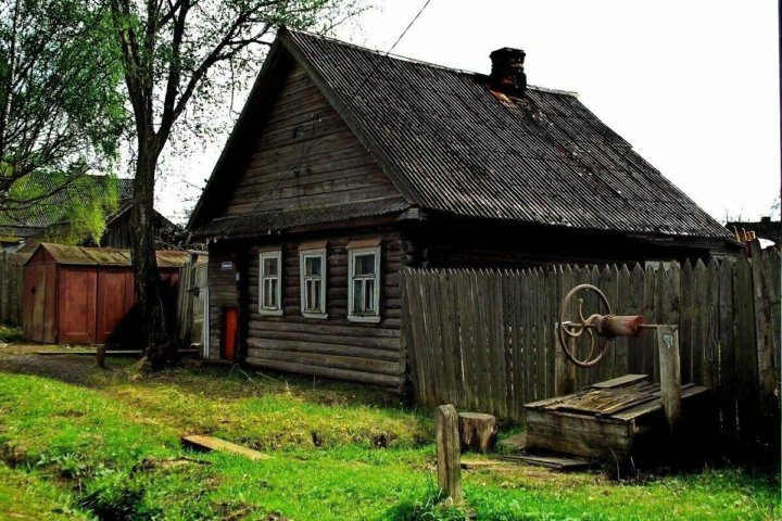 Старый деревенский дом, иллюстративное фото из открытых источников