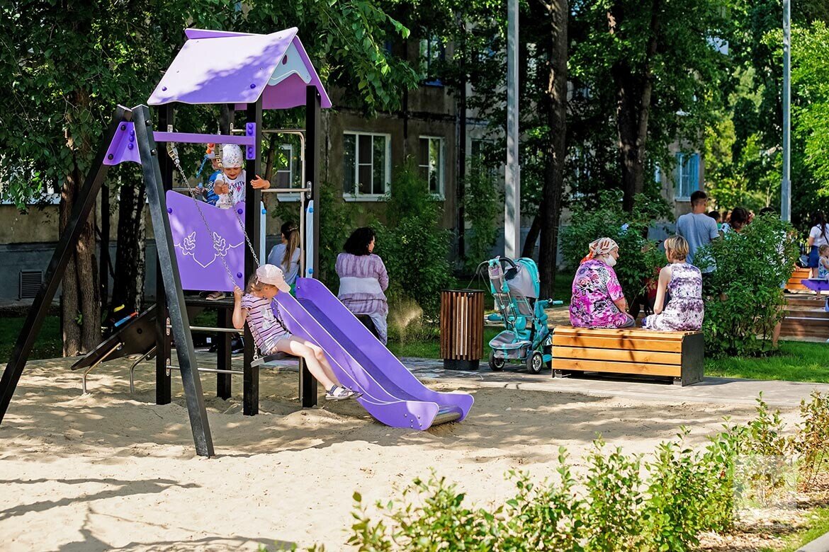 ​В этом году программа «Наш двор» поможет преобразить дворы, в домах которых проживают около 100 тысяч казанцев. Фото: © Салават Камалетдинов / «Татар-информ»