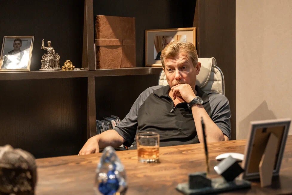 Александр Бухаров "Любовь преодолеет все"