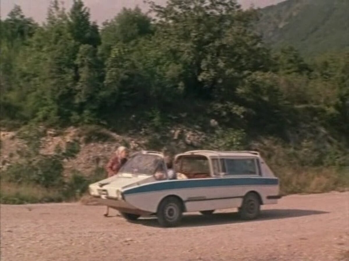 Машина амфибия из советского фильма