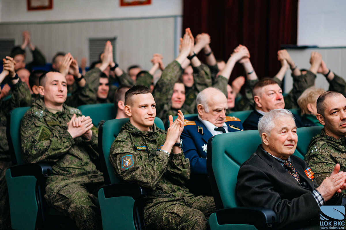 Творческая группа ЦОК ВКС организовала праздничный концерт для военнослужащих ПВО