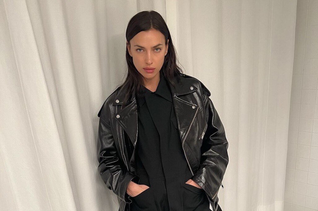     С чем носить кожаную куртку весной-2023 — отвечает Ирина Шейк