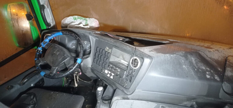    Возгорание моторного отсека в автобусе 016 на улице 8 Марта в Екатеринбурге Ночные новости