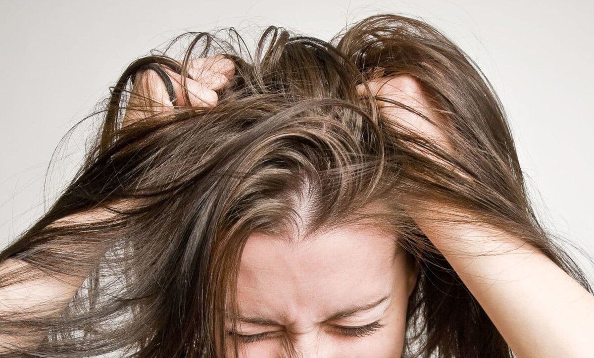 Как убрать пушистость волос зимой: советы по уходу
