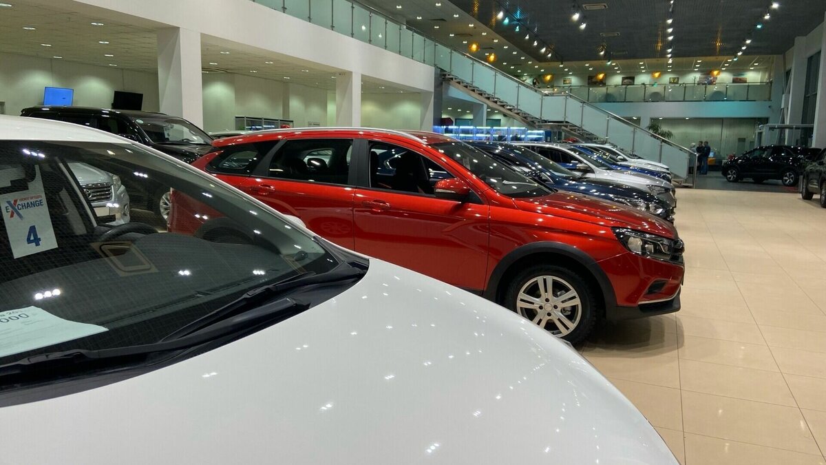     В России возобновилась программа льготного автокредитования, по которой можно купить отечественное авто с хорошей скидкой. Но ее участниками могут стать далеко не все. Подробности — в материале NewsNN.