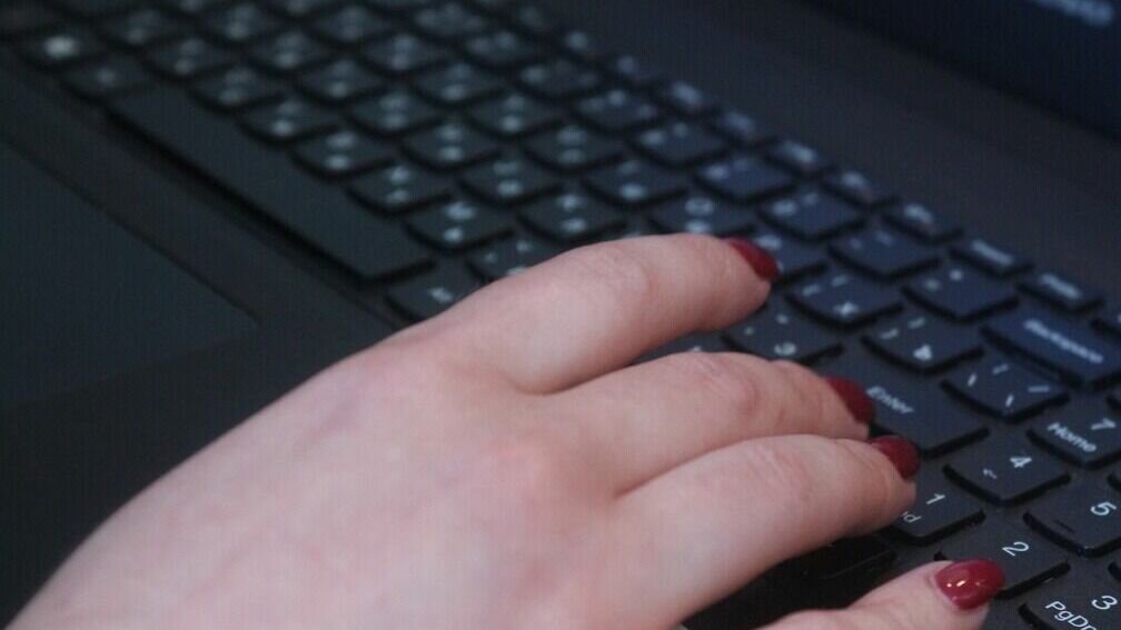     В марте 2023 года «Норникель» заявил о том, что каждый сотрудник, проработавший в компании более одного года, сможет получить средства на покупку токенов, привязанных по стоимости к акциям «Норникеля».