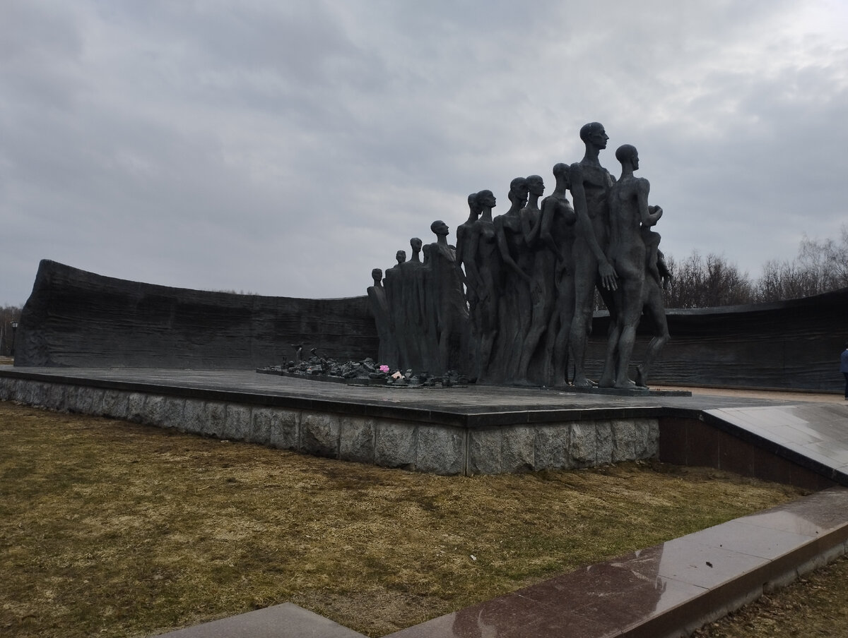 Мемориал "Трагедия народов" (ФОТО АВТОРА)