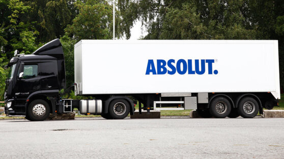    Шведский производитель водки прекратит поставки в Россию из-за критики Юлия Шелковенко