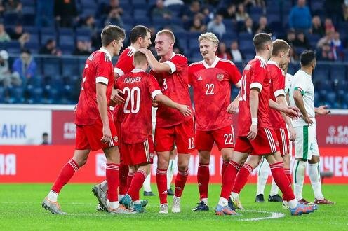 Футболисты сборной России. Фото с сайта sportrbc.ru