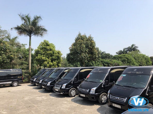 Cho thuê xe 9 chỗ Dcar Limousine tại Vân Hải 