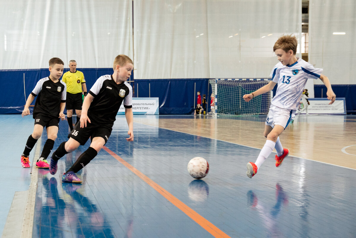    В Сургуте родители организовали для своих детей крупный турнир по мини-футболу