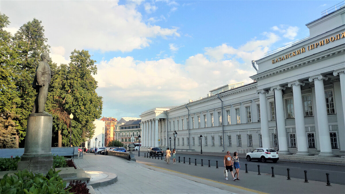 Казань. Университет и памятник Ленину. Фото автора