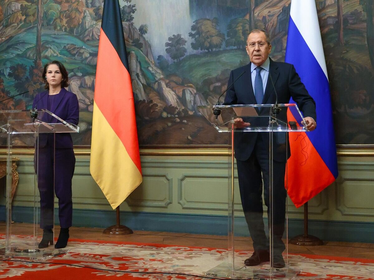   Министр иностранных дел РФ Сергей Лавров и министр иностранных дел Германии Анналена Бербок на пресс-конференции по итогам переговоров© РИА Новости / Пресс-служба МИД РФ