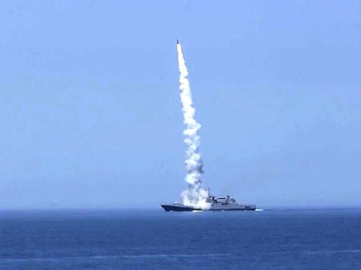    Пуски ракет морского базирования по украинским объектам военного управления, связи и энергетики© РИА Новости / Пресс-служба Минобороны России