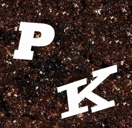 P и К - ключевые элементы питания растений в почве, консорциум эффективных микроорганизмов способен переводить их в доступную для растений форму