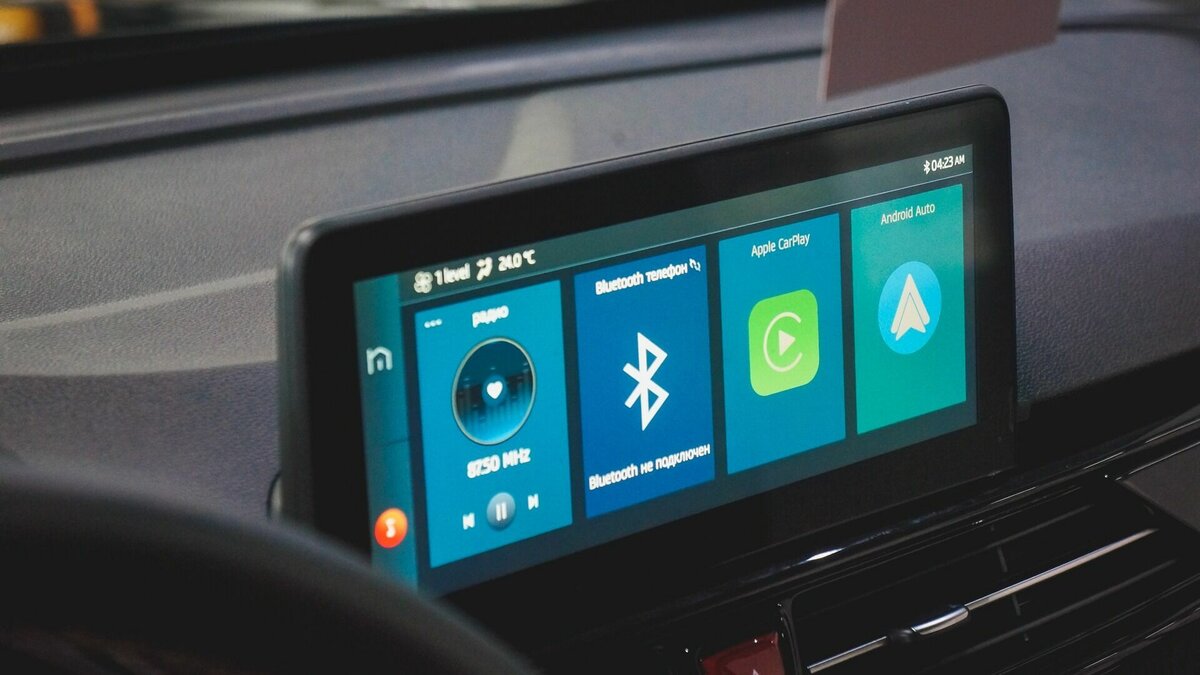     Председатель совета директоров телекомпании «Эфир» Андрей Григорьев продал две свои радиостанции — DFM и «Искатель». Покупателем выступил федеральный медиахолдинг, пишет «Бизнес Онлайн».