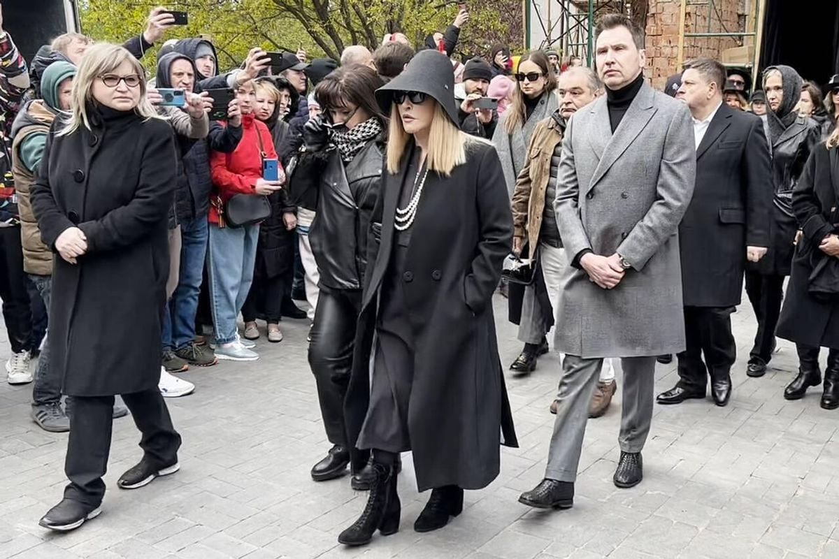 Алла Пугачева вокзал