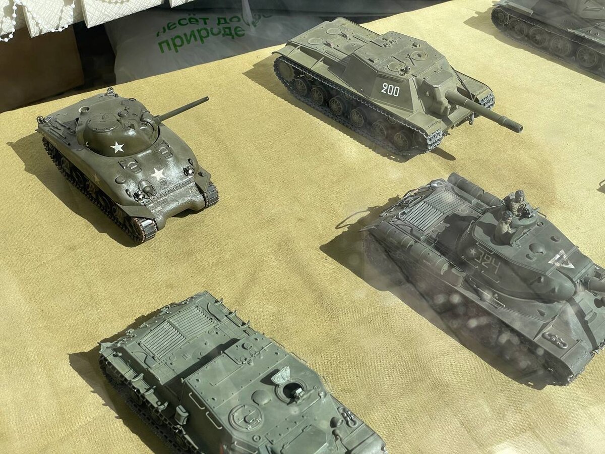 Sherman, СУ-152