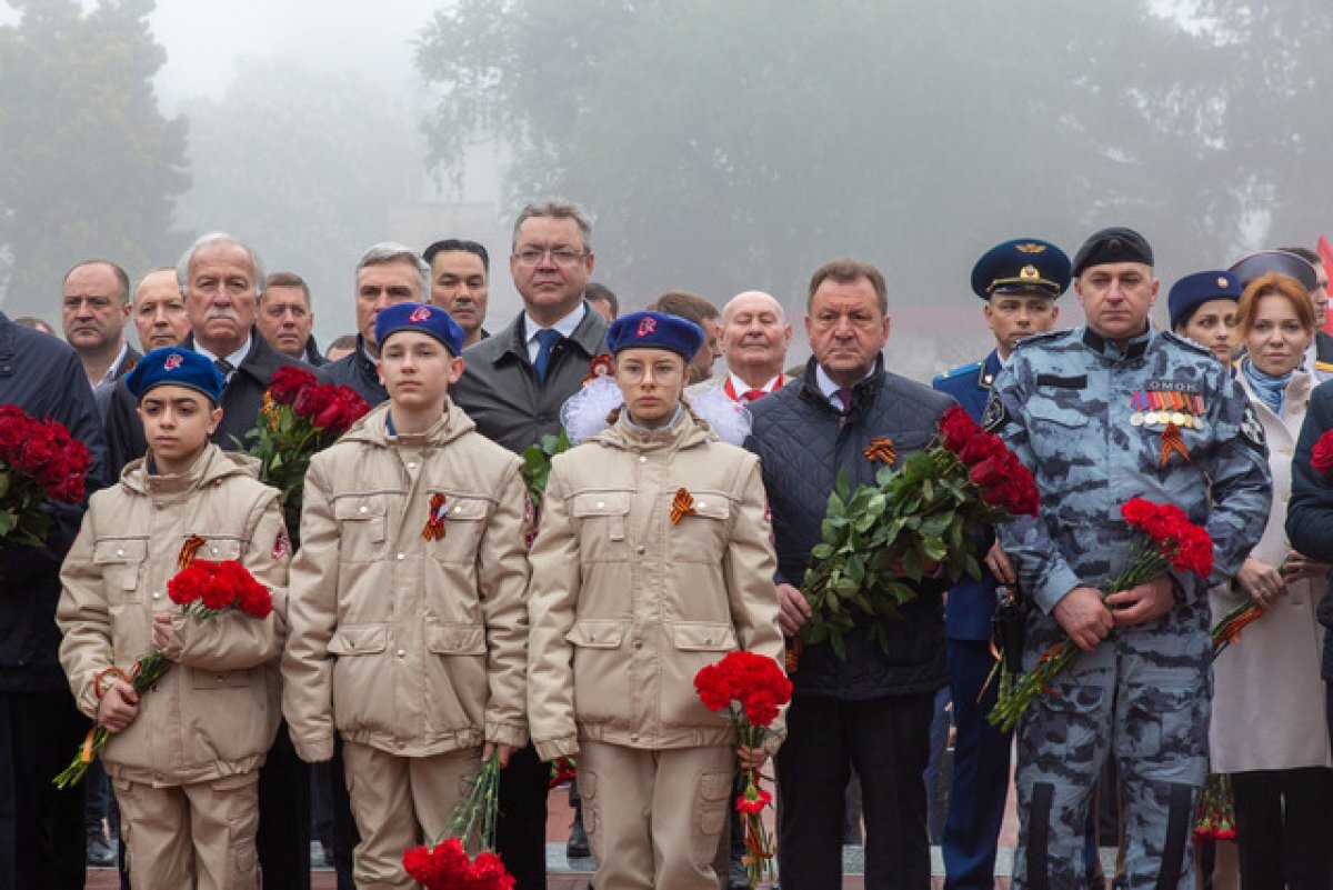    Пасмурная погода не помешала ставропольцам выйти на улицы в День Победы