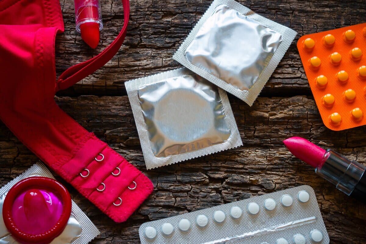 Se puede tomar la pastilla del dia despues tomando anticonceptivos