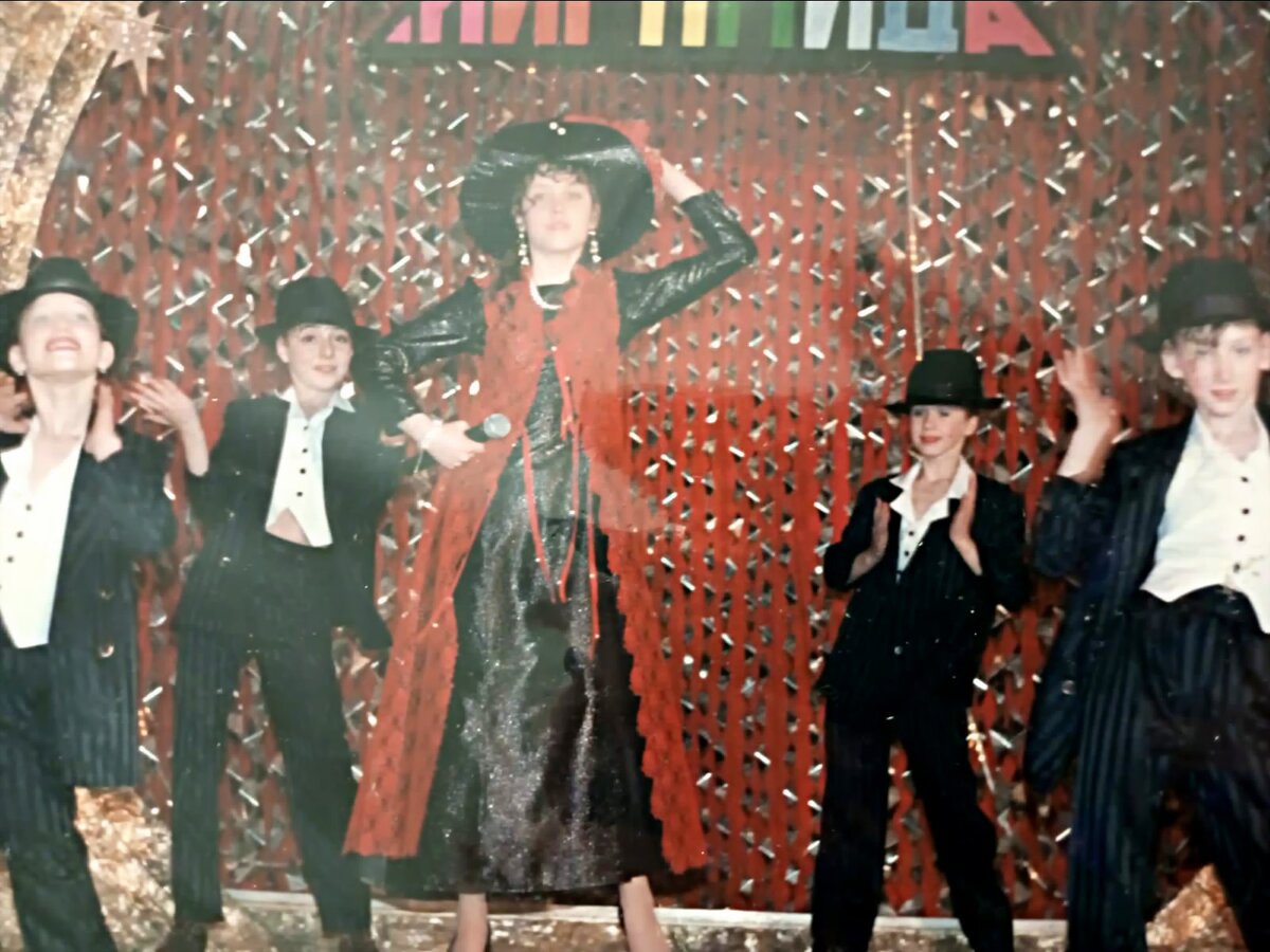 фото автора: выступление в длинном платье 