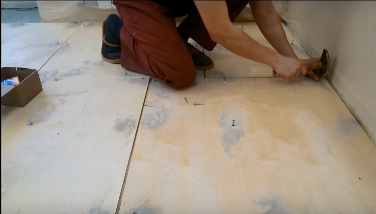 Пол из фанеры. Укладка паркета. Пропитка фанеры отработкой. Листы для настила пола. Обработать фанеру укладкой.